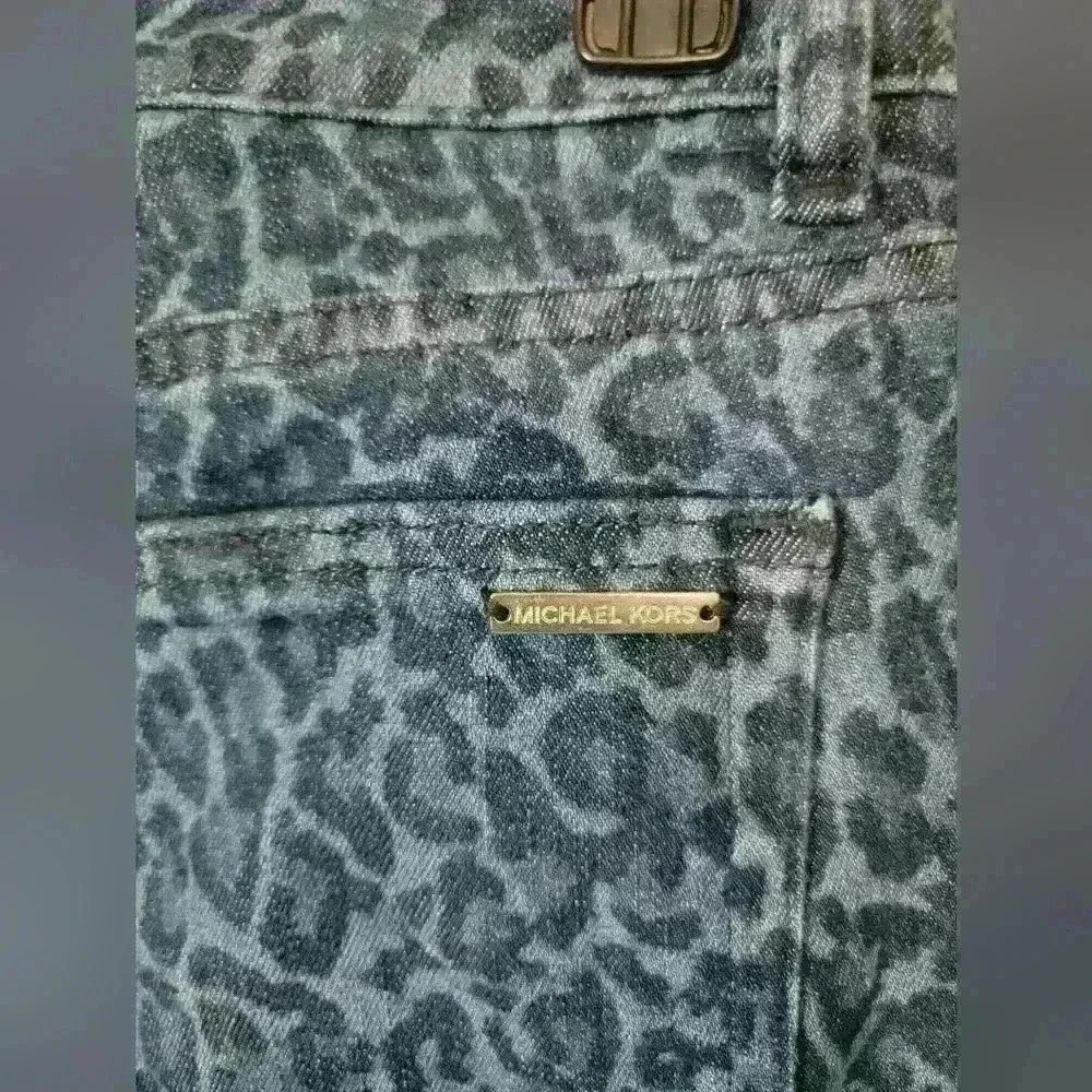 Michael Kors stretchy skinny jeans denim navy blue.‎ Size 6